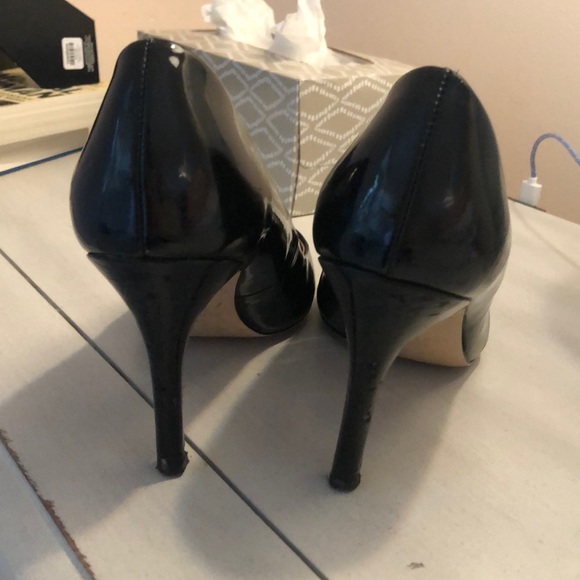 Black high heels - Picture 3 of 4